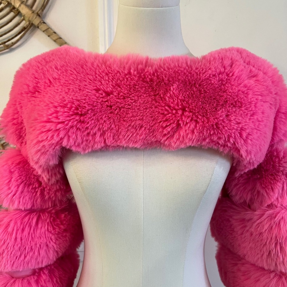 Akira WoWo Pink Faux Fur Shrug Bolero Barbiecore Festival Glam Statement Piece - Picture 3 of 6